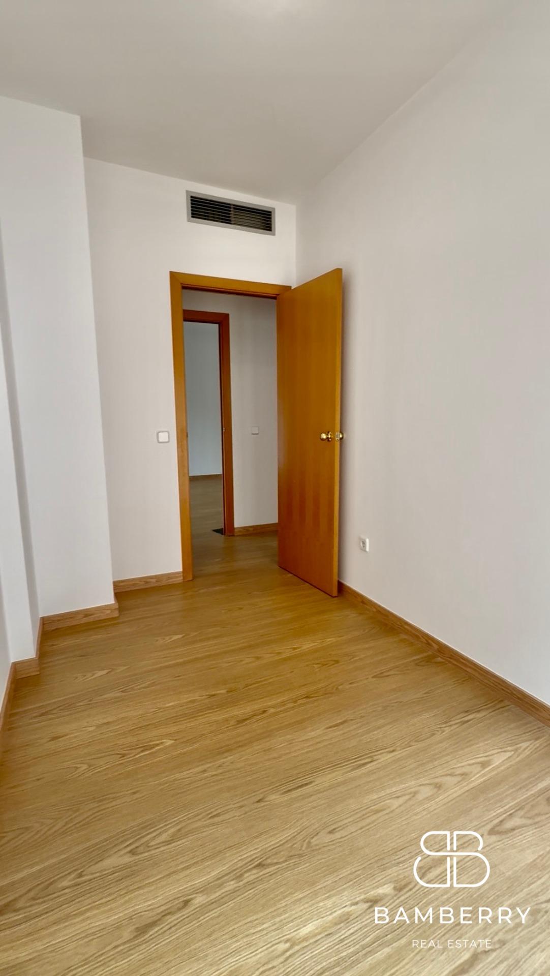 Pis amb un espectacular pati privat de 68 m² al centre de Castelldefels-25