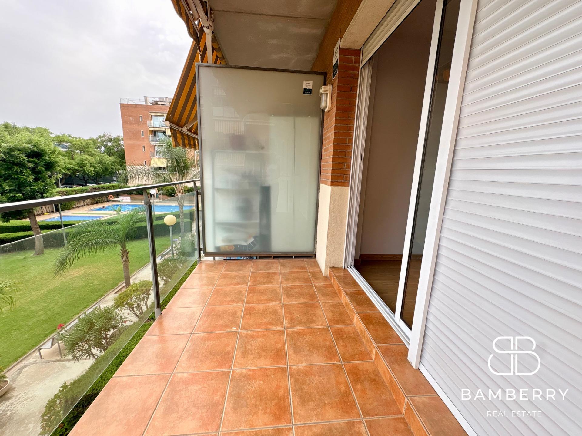 Pis amb un espectacular pati privat de 68 m² al centre de Castelldefels-32