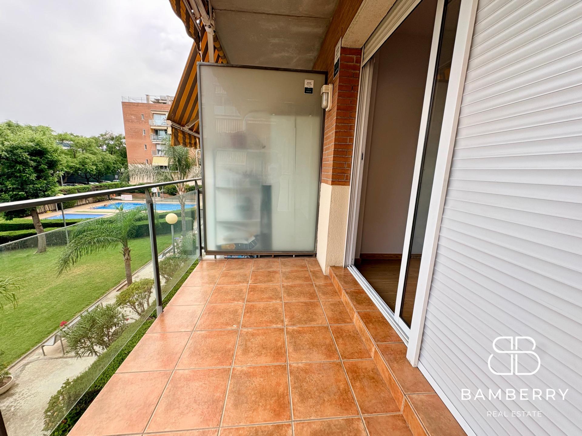 Pis amb un espectacular pati privat de 68 m² al centre de Castelldefels-36