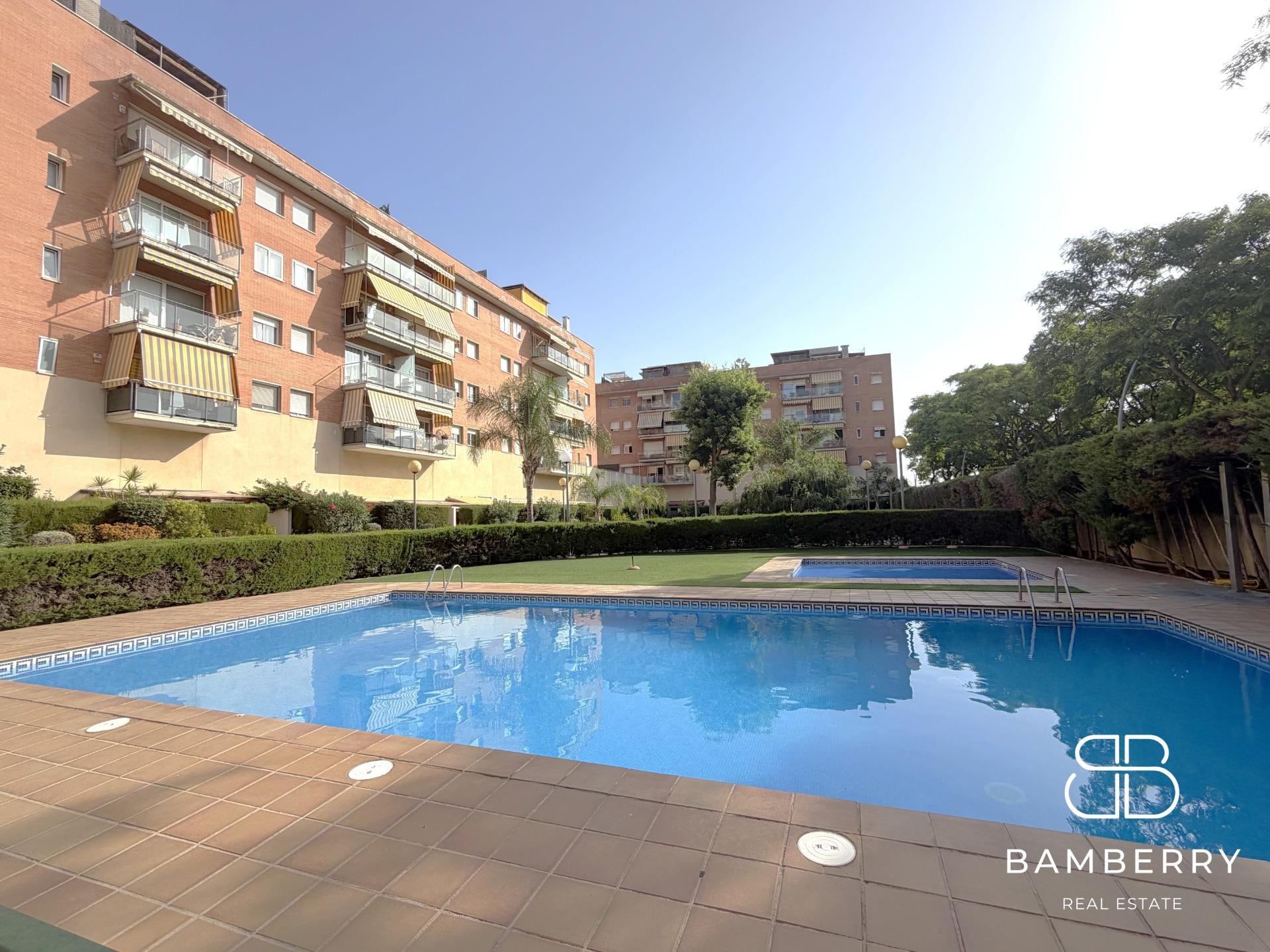 Pis amb un espectacular pati privat de 68 m² al centre de Castelldefels-40
