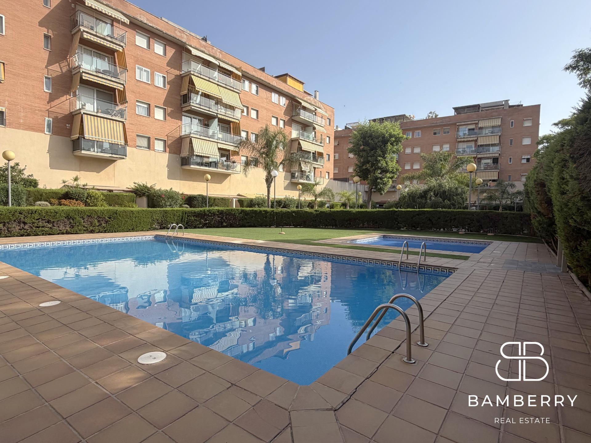Pis amb un espectacular pati privat de 68 m² al centre de Castelldefels-43