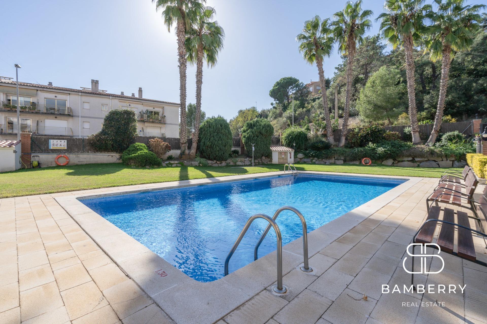 Fantástico piso exterior con terraza, piscina y dos plazas de parking en Sant Pol de Mar-41