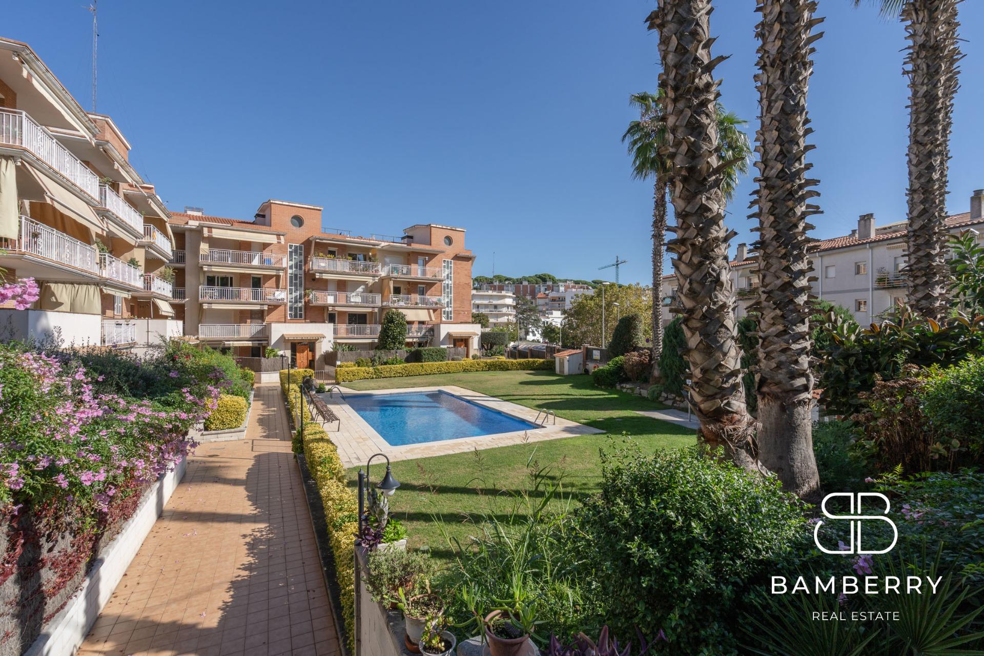 Fantástico piso exterior con terraza, piscina y dos plazas de parking en Sant Pol de Mar-54