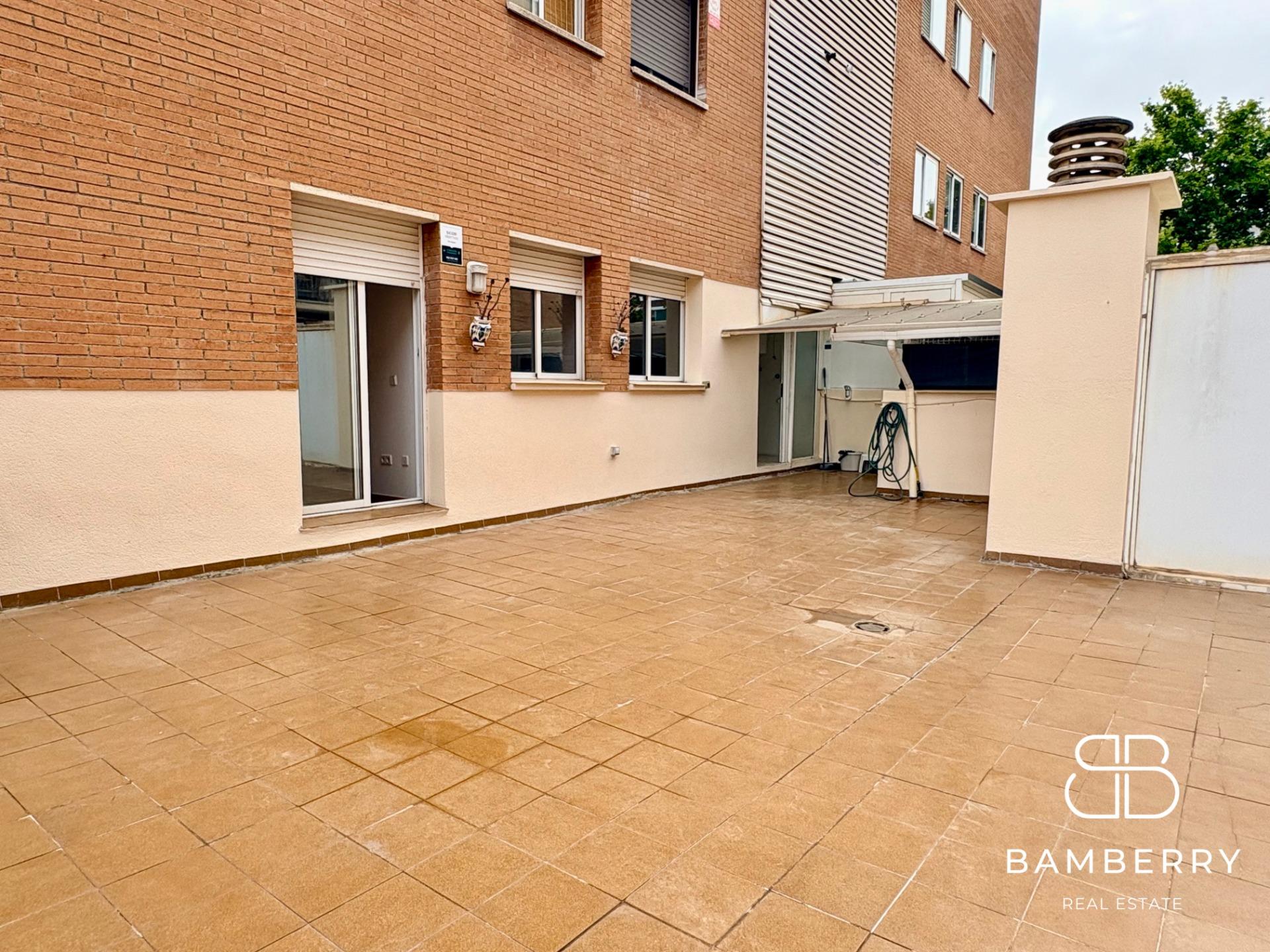 Piso con un espectacular patio privado de 68 m² en el centro de Castelldefels-2