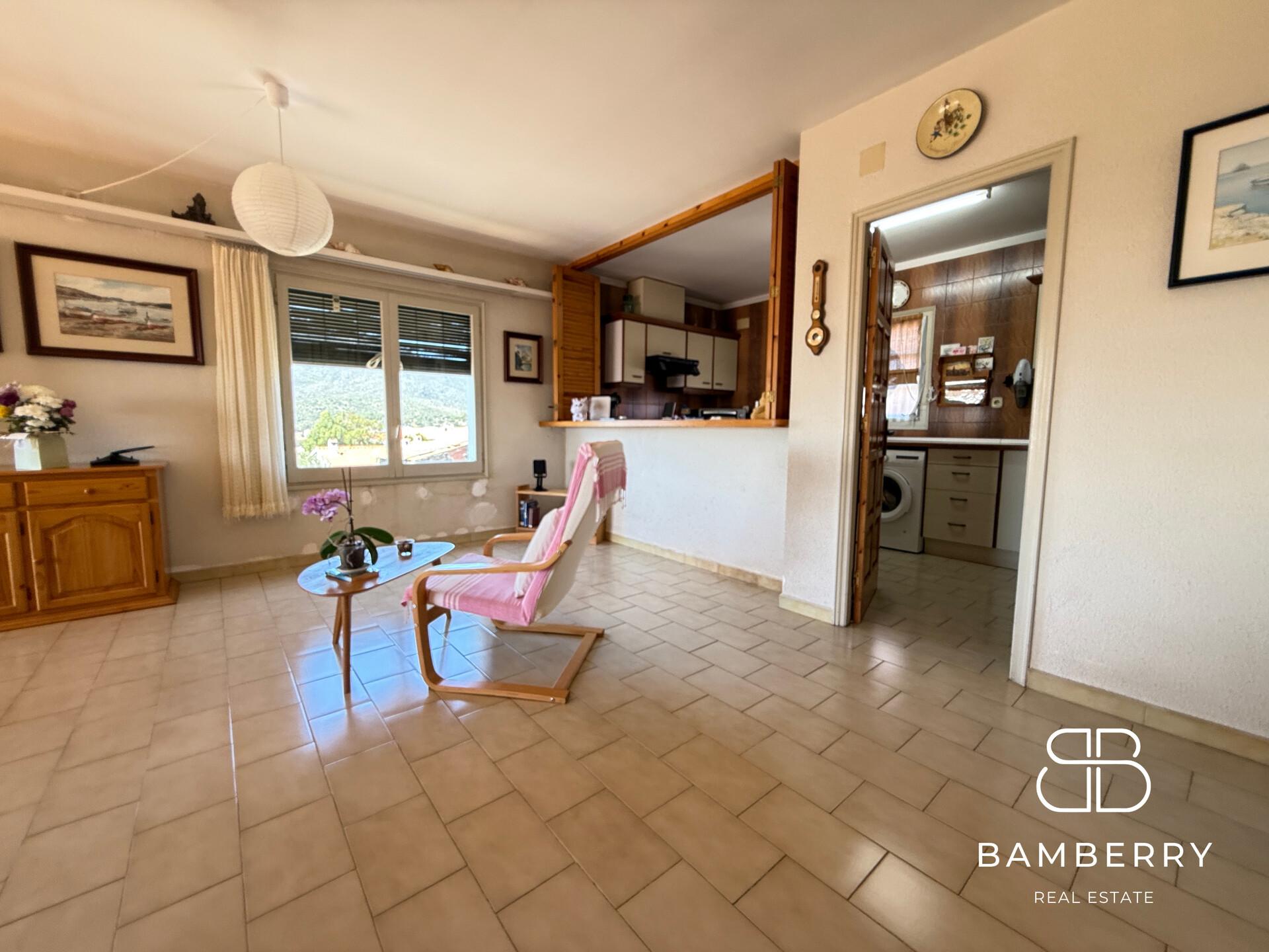 Casa adosada esquinera con apartamento independiente en Cadaqués-29