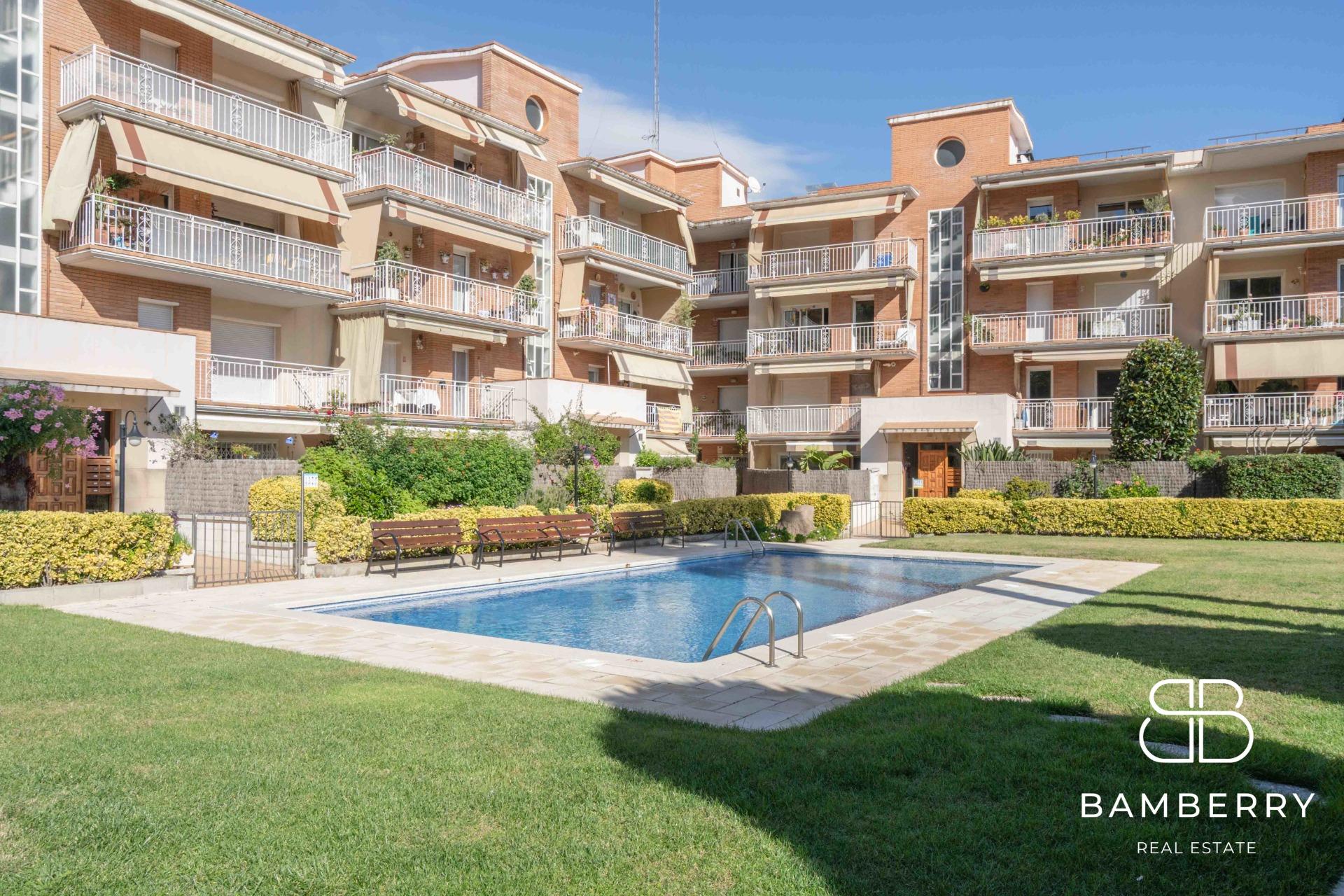 Fantástico piso exterior con terraza, piscina y dos plazas de parking en Sant Pol de Mar-37