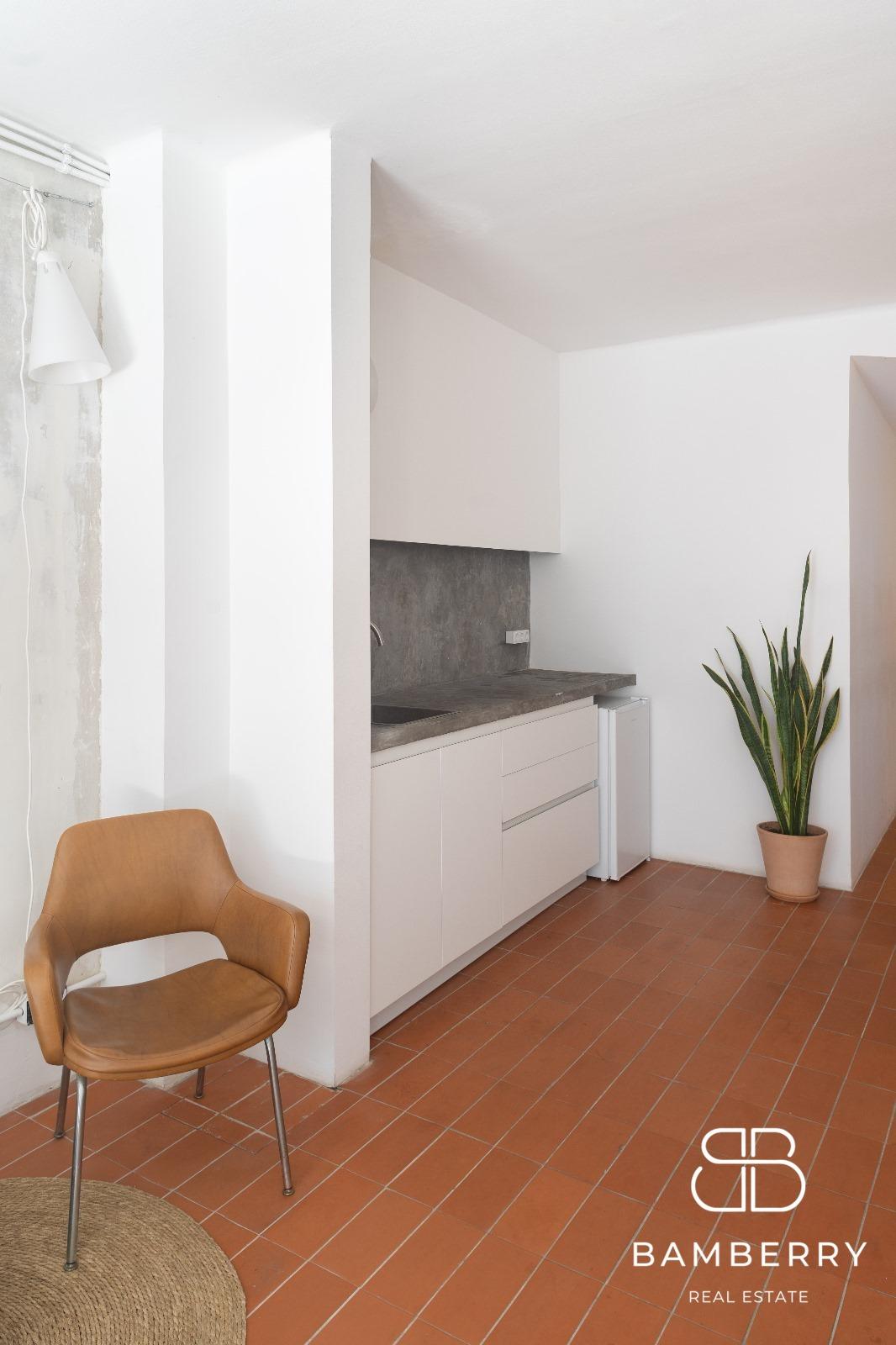 Oficina de diseño reformada en Gràcia-4