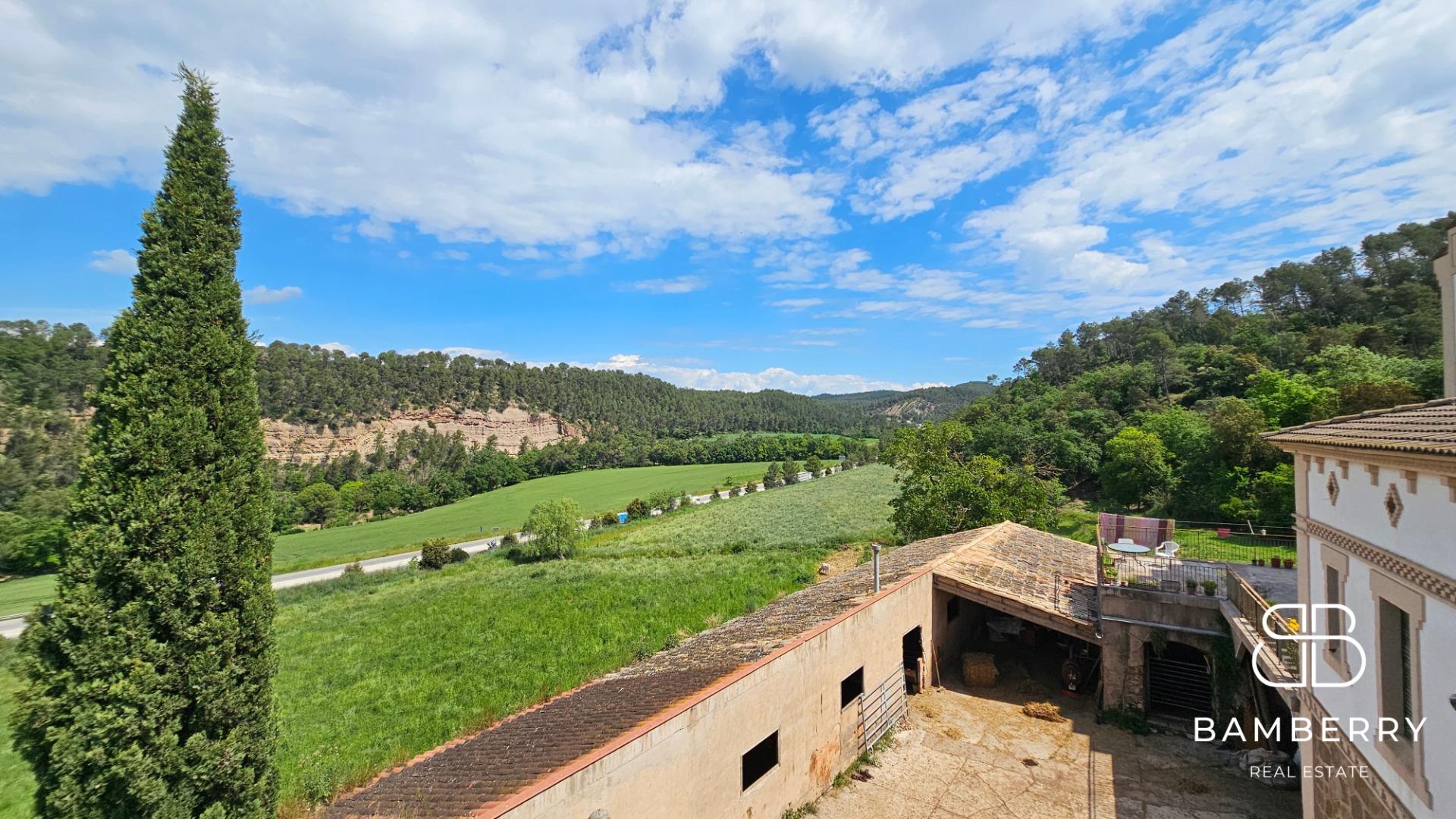 Una finca modernista con 83 hectáreas de posibilidades en el corazón del Bages-86
