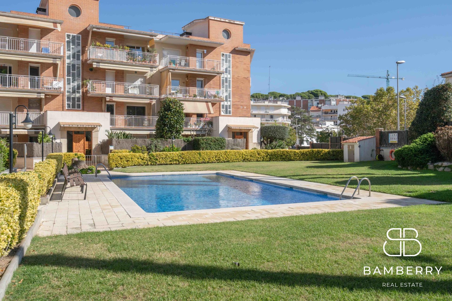 Fantàstic pis exterior amb terrassa, piscina i dues places d’aparcament a Sant Pol de Mar-35