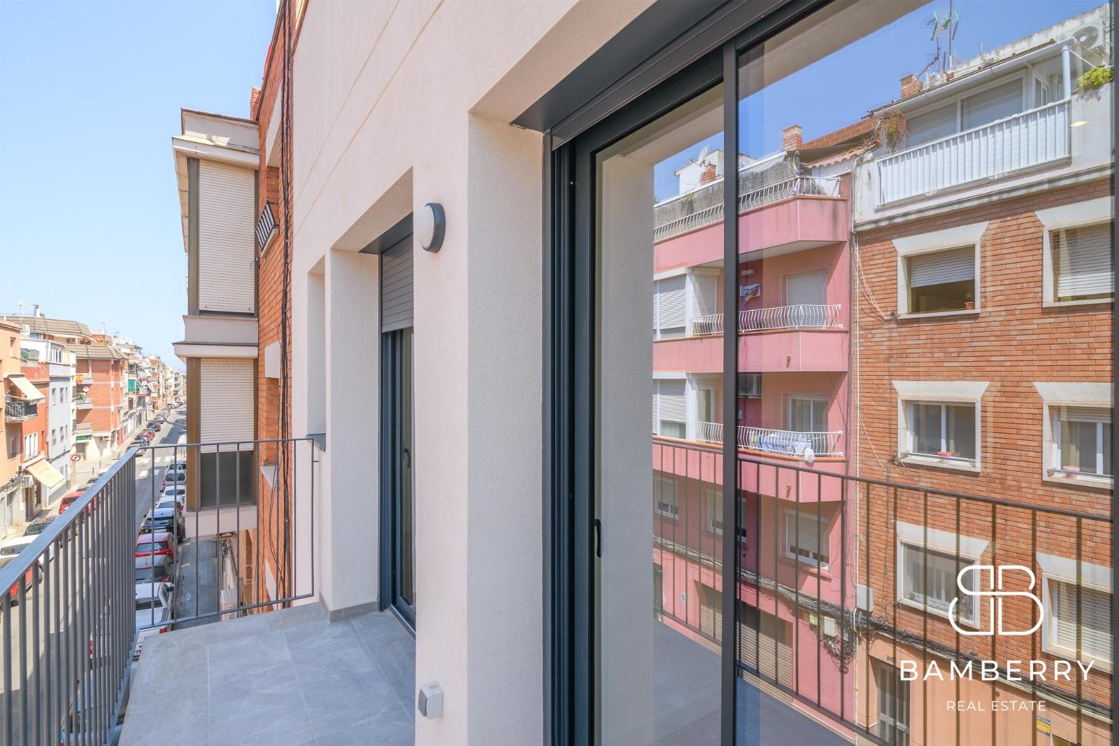 ÀTIC DÚPLEX D’OBRA NOVA AMB 2 TERRASSES I ASCENSOR DIRECTE A L’HABITATGE-43