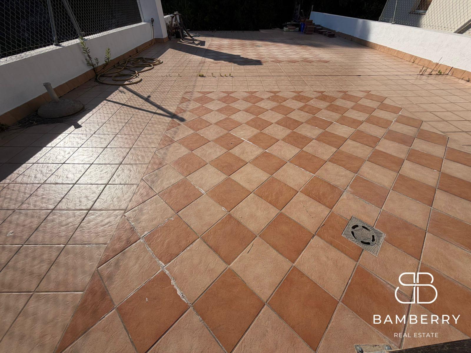 CASA AMB JARDÍ I DUES PLANTES EN PARCEL·LA DE 241 m²-21