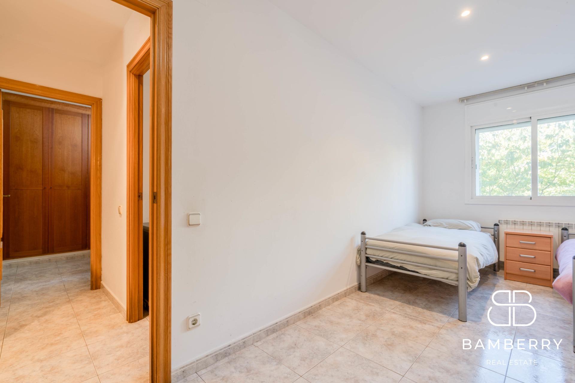Fantastic exterior apartment with terrace, swimming pool and two parking spaces in Sant Pol de Mar-29