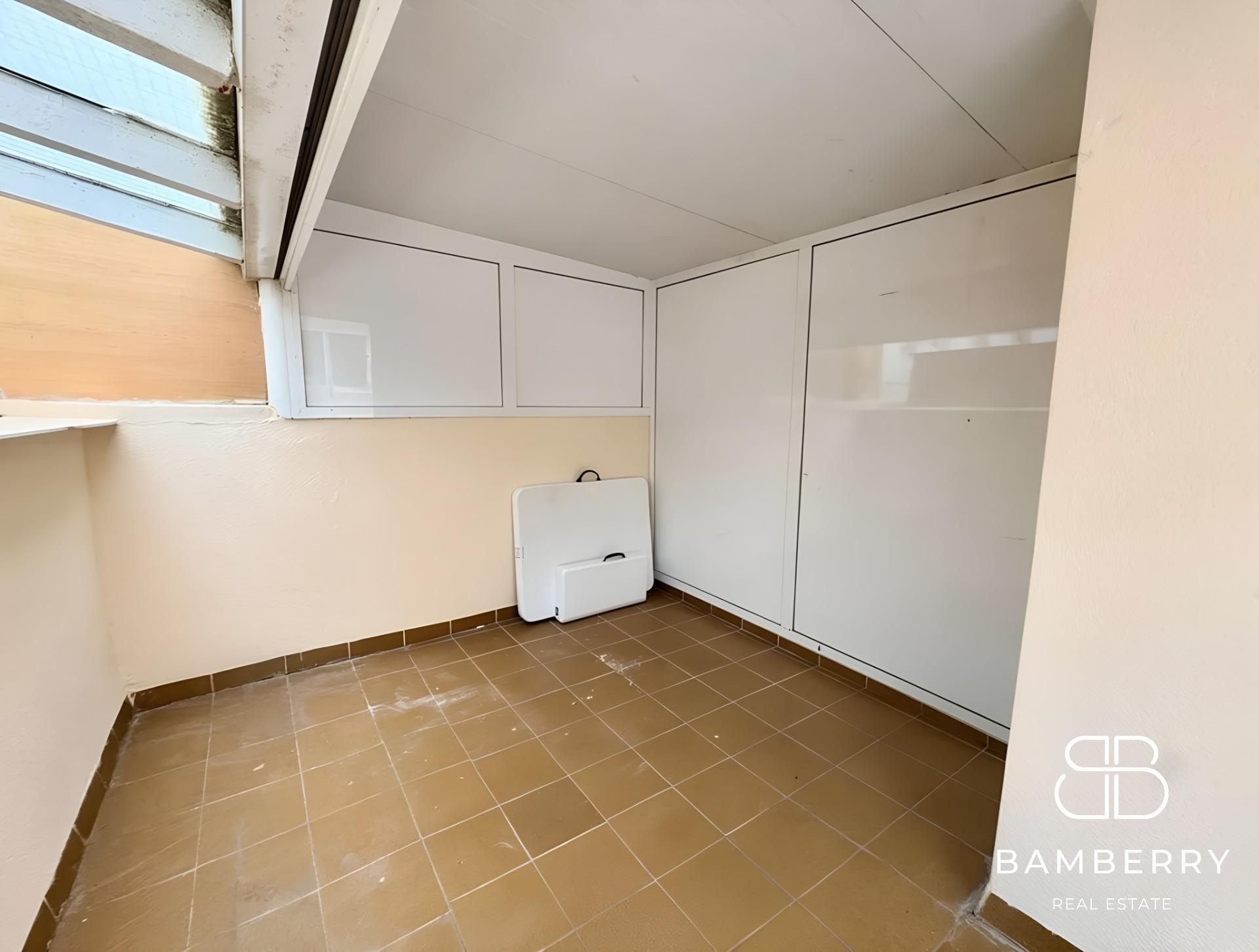 Apartment with a Spectacular 68 m² Private Patio in the Heart of Castelldefels-32