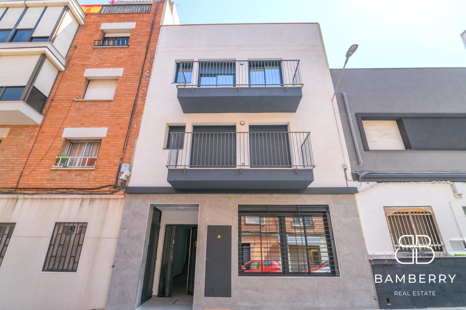 CHARMING 1-BEDROOM LOFT IN SANT BOI DE LLOBREGAT-28