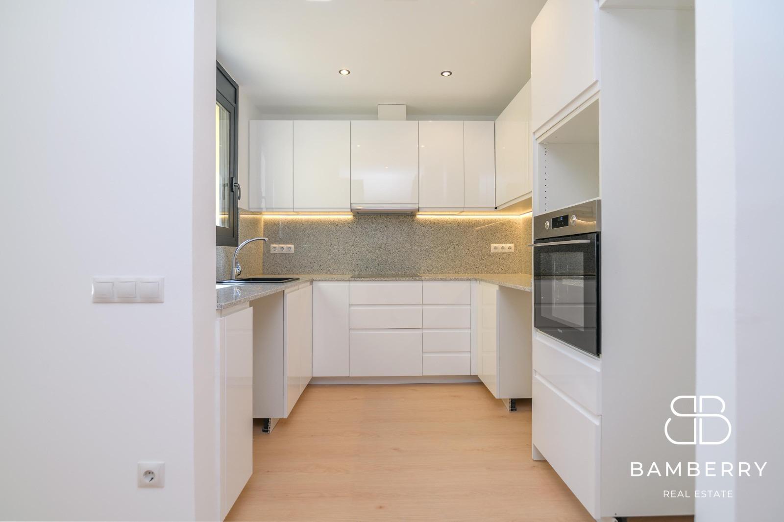 NEWLY BUILT DUPLEX PENTHOUSE WITH 2 TERRACES AND DIRECT LIFT ACCESS-8