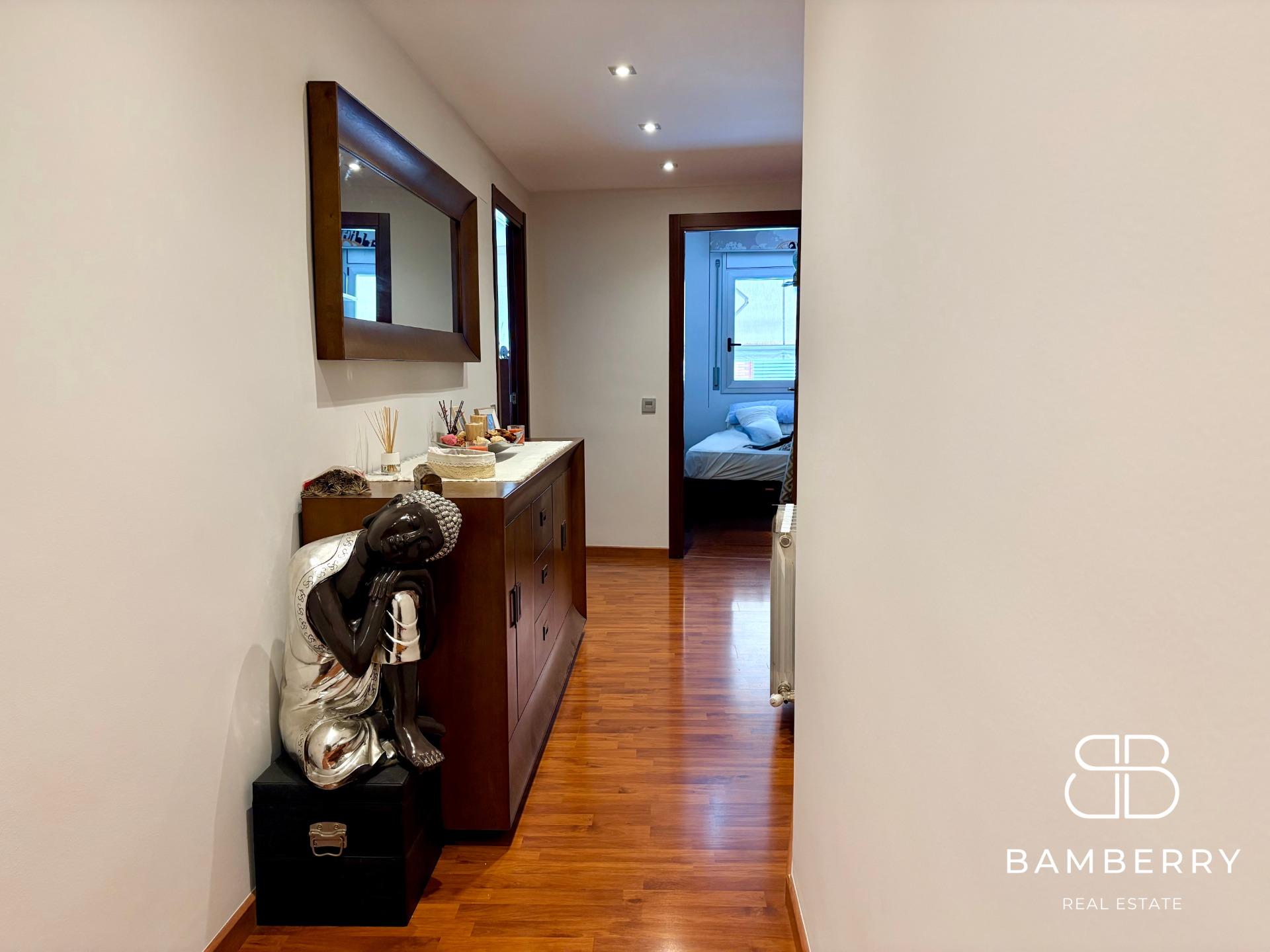 PISO DE 3 HABITACIONES CON 2 BALCONES EN CASTELLDEFELS | FINCA SEMINUEVA CON ASCENSOR-2