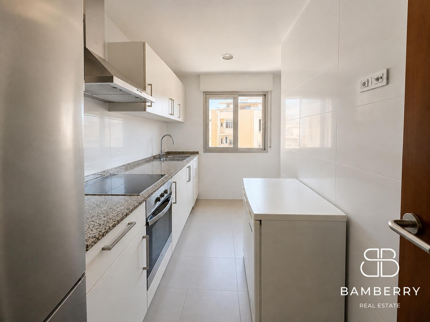 PISO DE 3 HABITACIONES CON 2 BALCONES EN CASTELLDEFELS | FINCA SEMINUEVA CON ASCENSOR-14