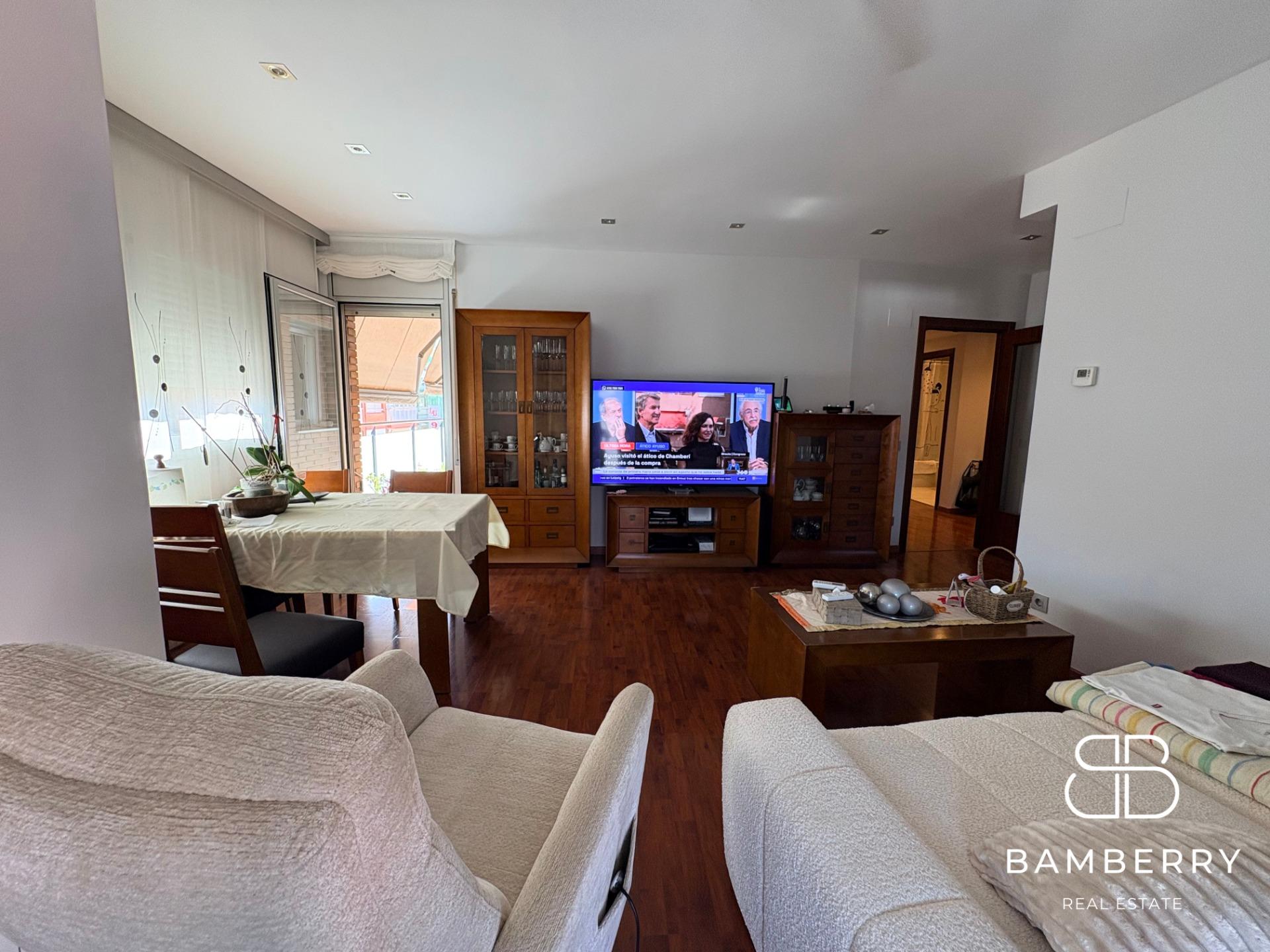 PISO DE 3 HABITACIONES CON 2 BALCONES EN CASTELLDEFELS | FINCA SEMINUEVA CON ASCENSOR-17