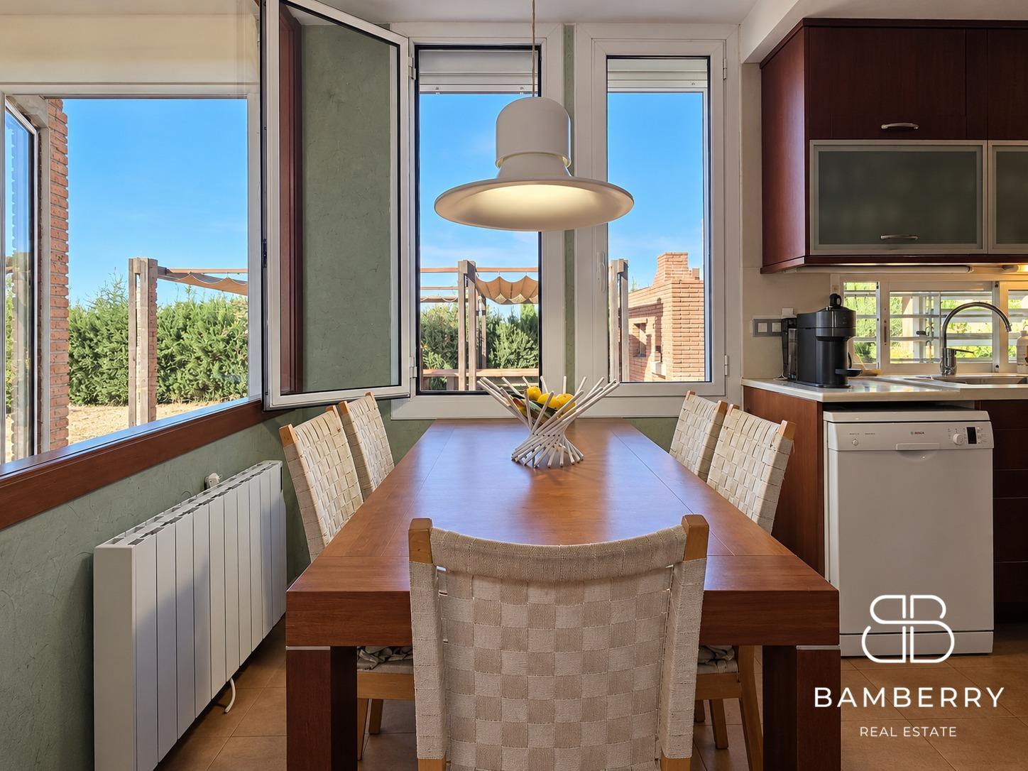 CASA CON JARDÍN, PISCINA Y DOS ESPACIOS DE VIVIENDA EN LLIÇÀ D’AMUNT-10