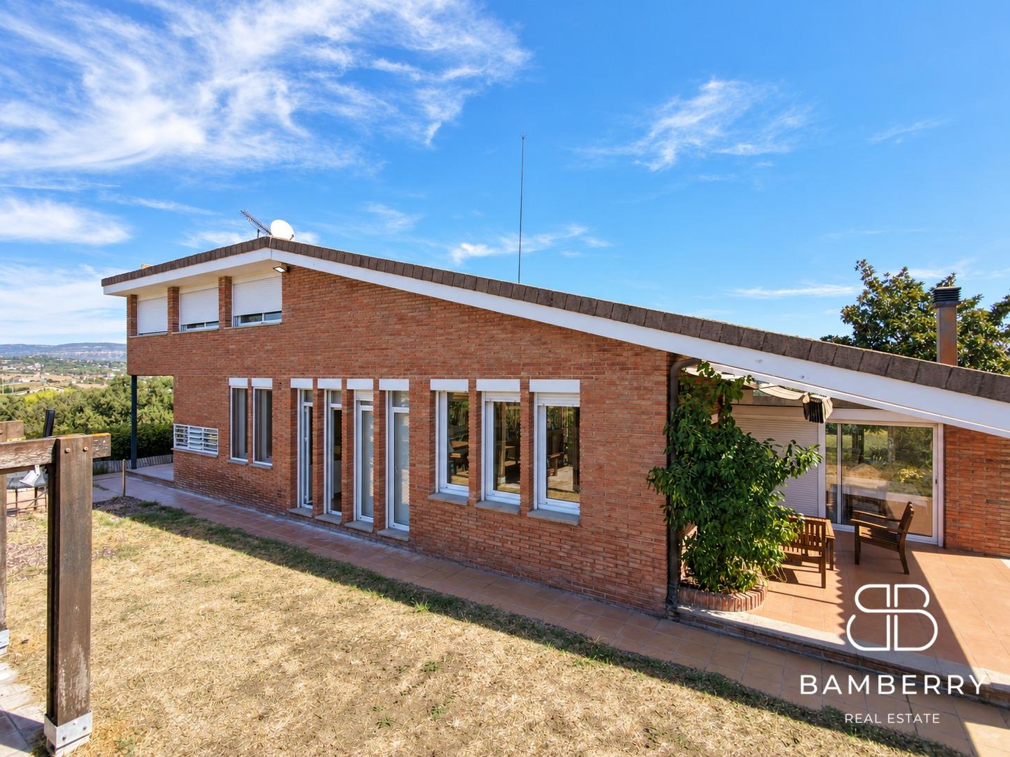 CASA CON JARDÍN, PISCINA Y DOS ESPACIOS DE VIVIENDA EN LLIÇÀ D’AMUNT-96