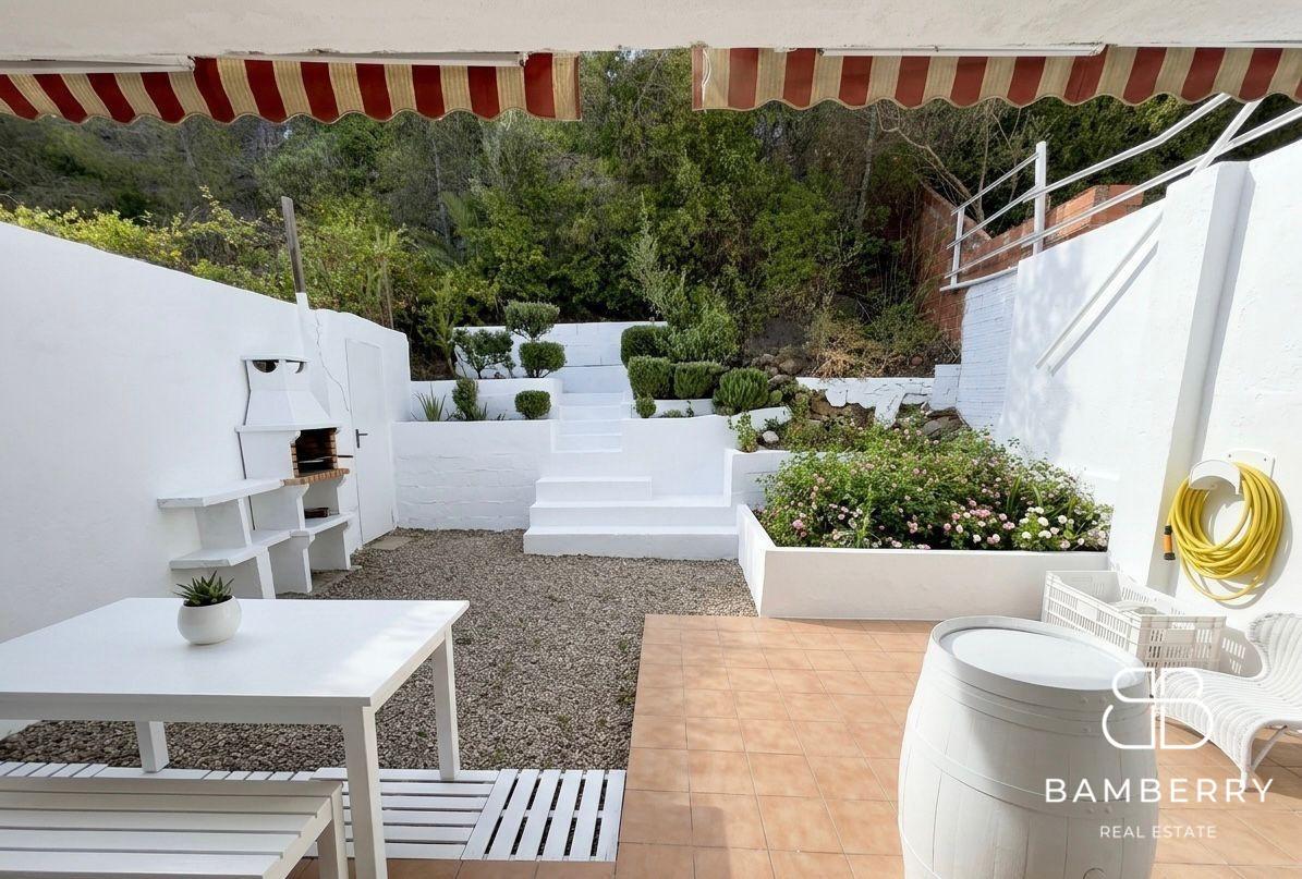 CASA AMB JARDÍ I DUES PLANTES EN PARCEL·LA DE 241 m²-0
