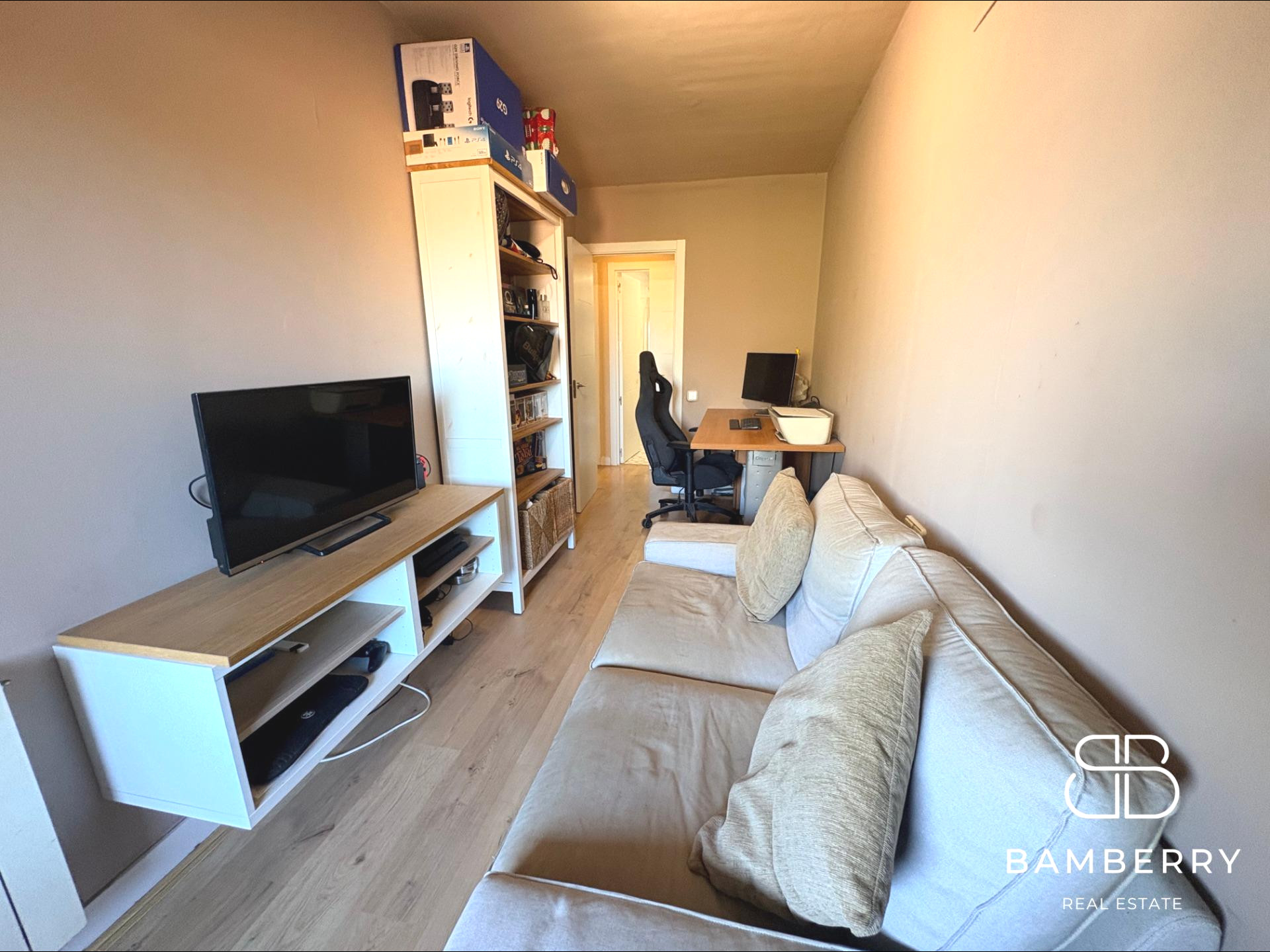 RENOVATED APARTMENT IN CENTRAL SANT JOAN DESPÍ | 3 BEDROOMS, PATIO AND BALCONY-21