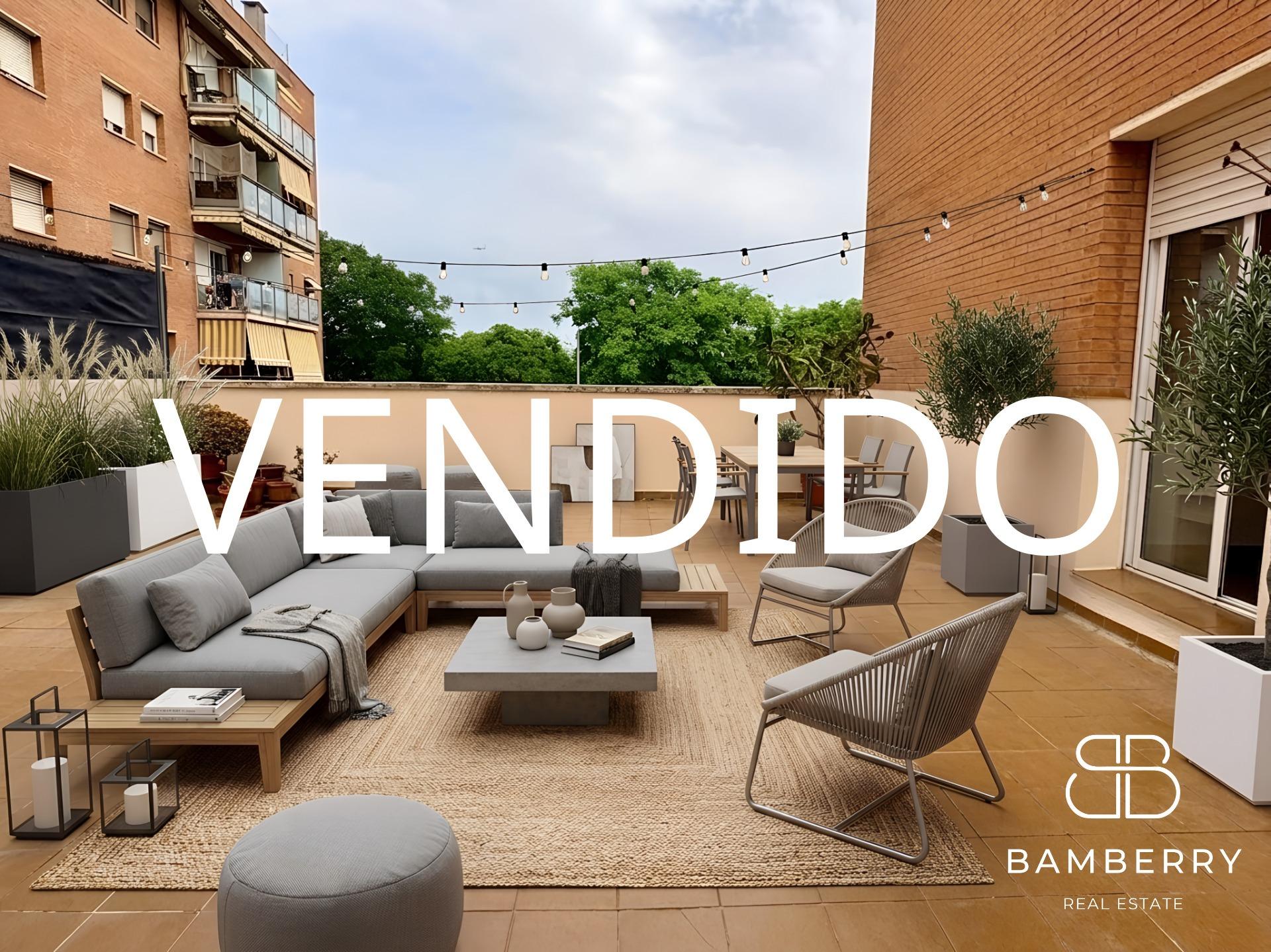 Pis amb un espectacular pati privat de 68 m² al centre de Castelldefels
